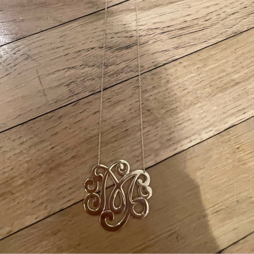Script M necklace - Picture 2 of 3